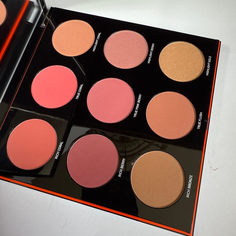 SMASHBOX Light It Up Blush Palette LE NWOT